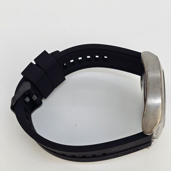 Kenneth Cole Reaction Men's Watch 42mm Black Dial New Plastic Bands New Battery - Picture 12 of 13